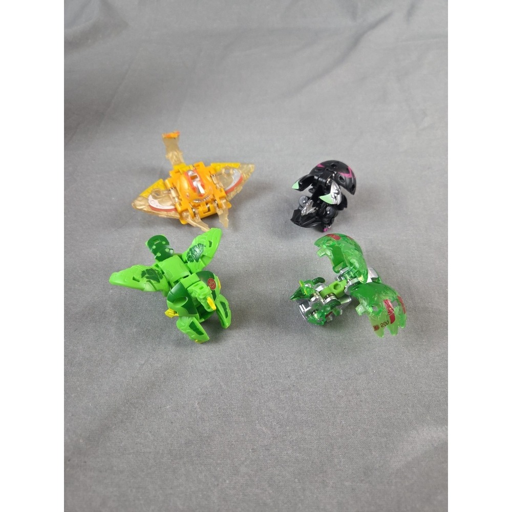 BAKUGAN EVOLUTIONS Battle Strike 4 Pack Blitz Fox, Stinger, Collossus, Pegatrix